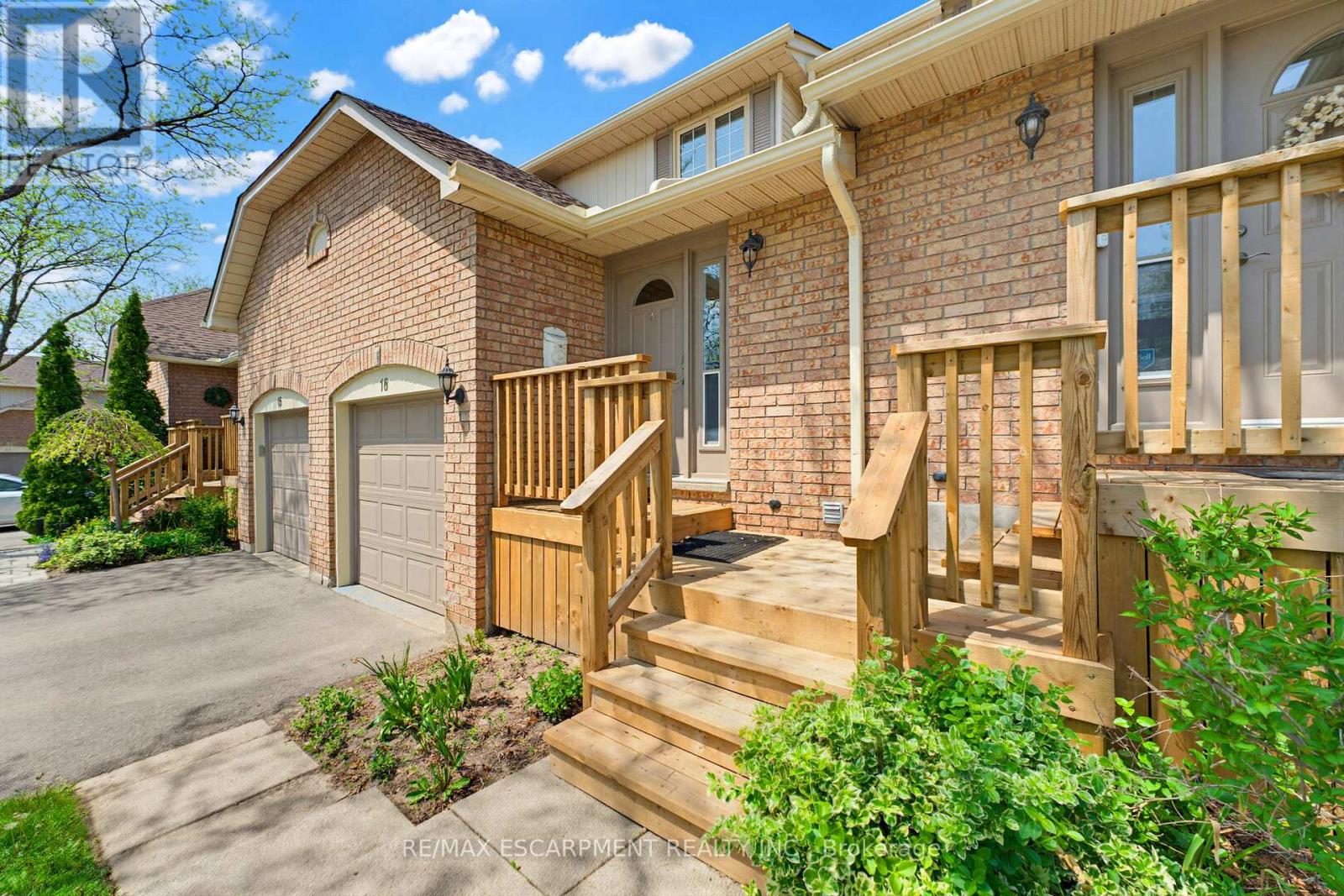 #16 79 BRAEHEID AVENUE - 2