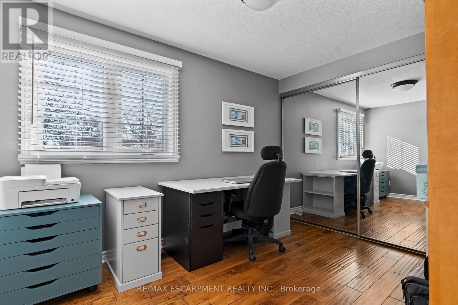 #16 79 BRAEHEID AVENUE - 25