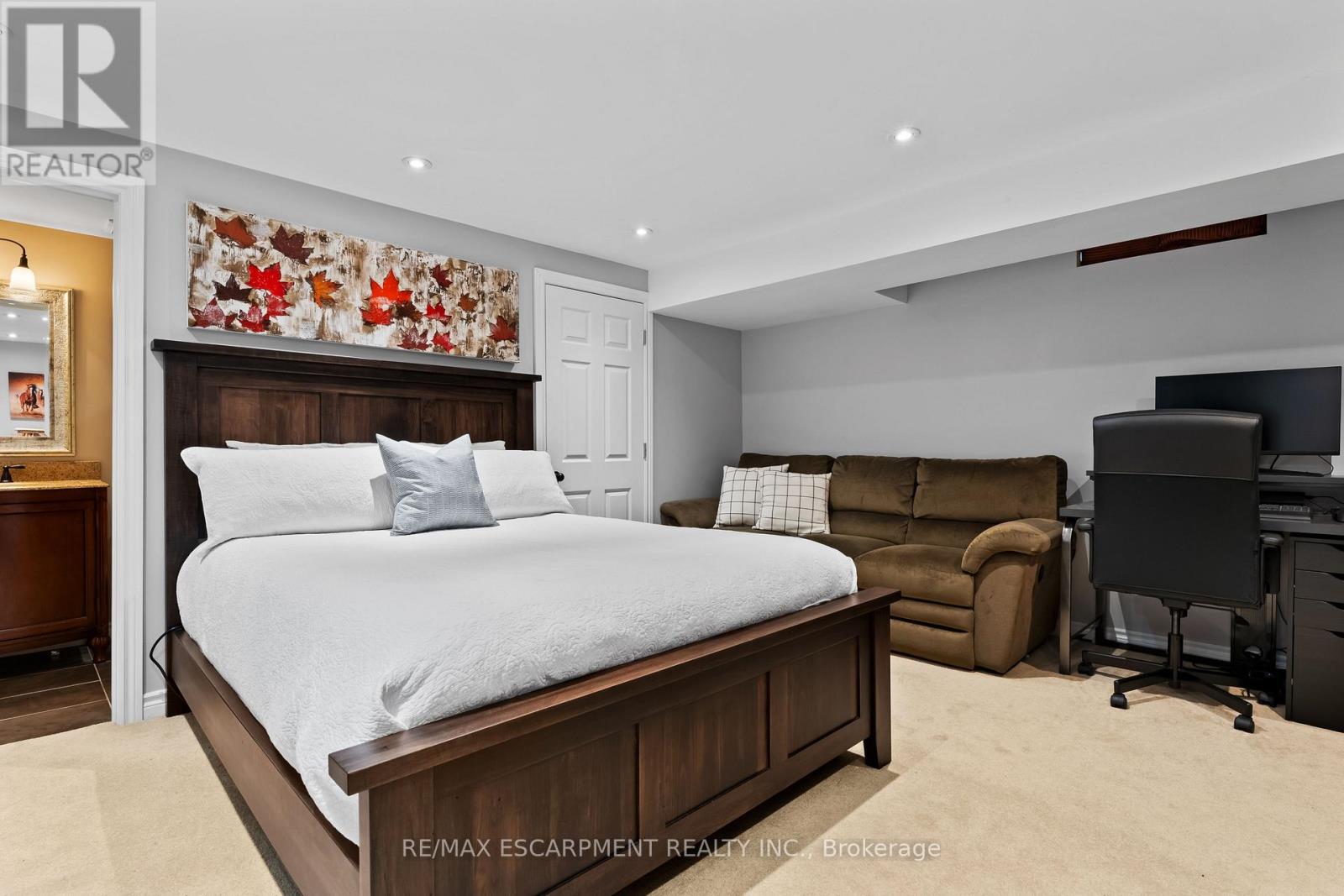 #16 79 BRAEHEID AVENUE - 29