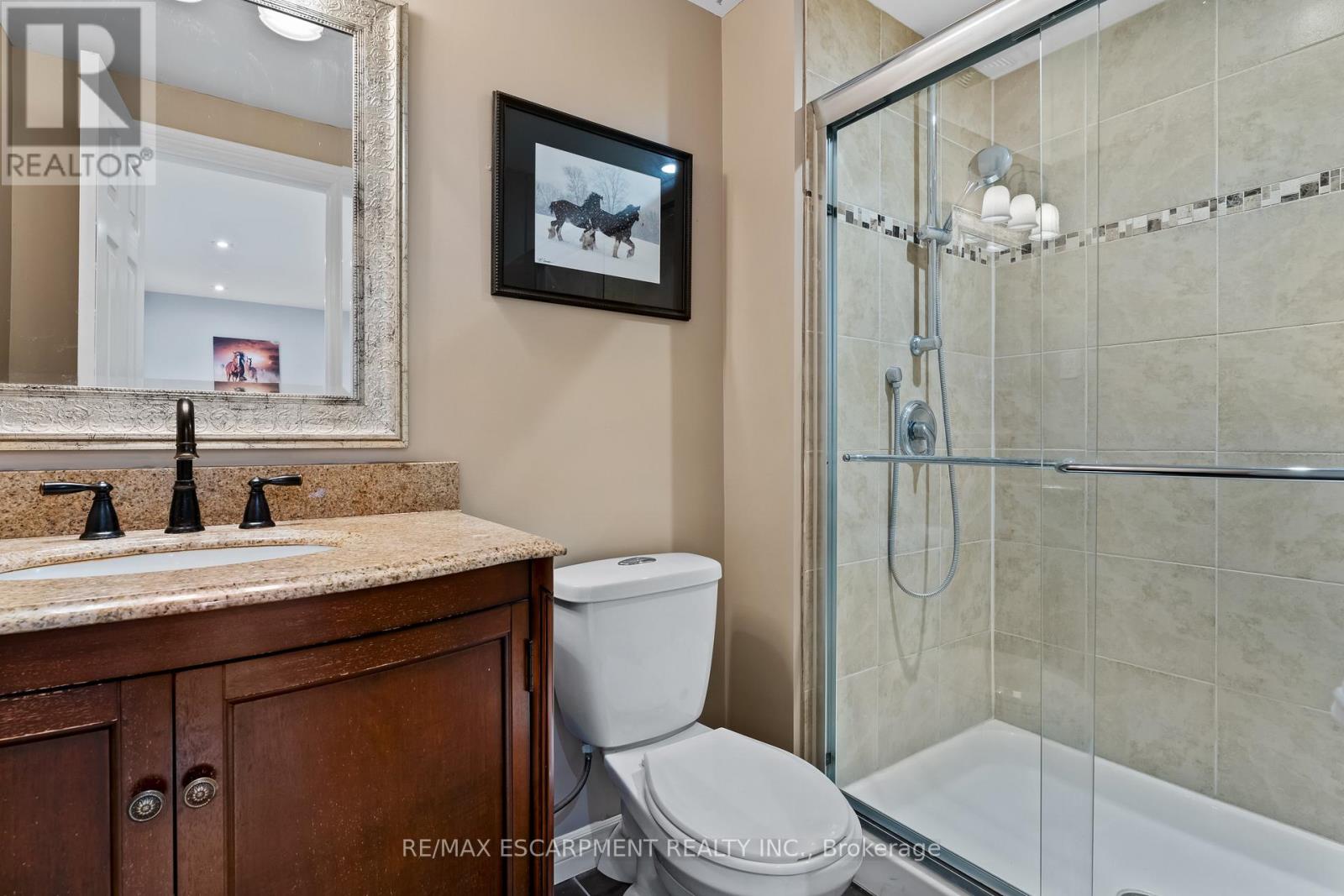 #16 79 BRAEHEID AVENUE - 33
