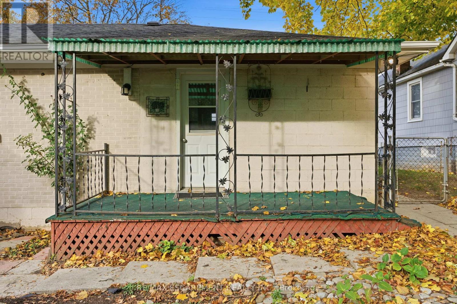 53 LIVINGSTON AVENUE - 27