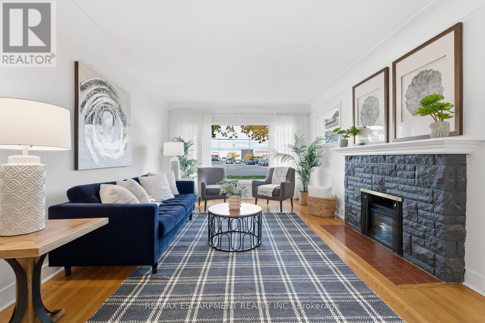 53 LIVINGSTON AVENUE - 6