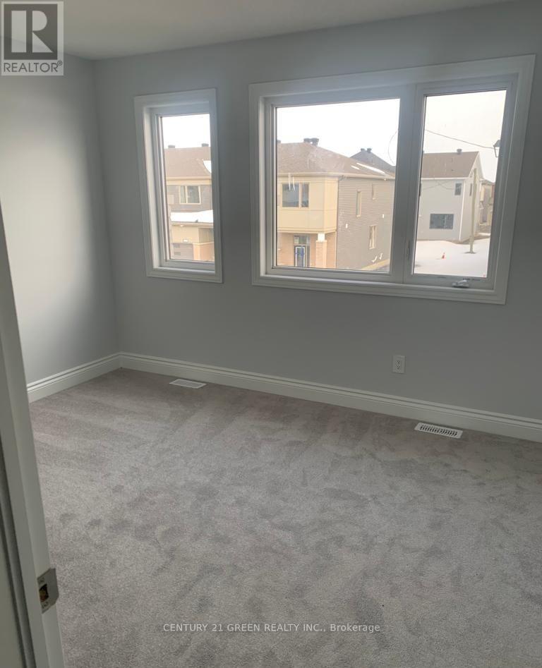 136 YEARLING CIRCLE - 11