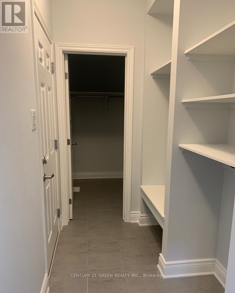 136 YEARLING CIRCLE - 13