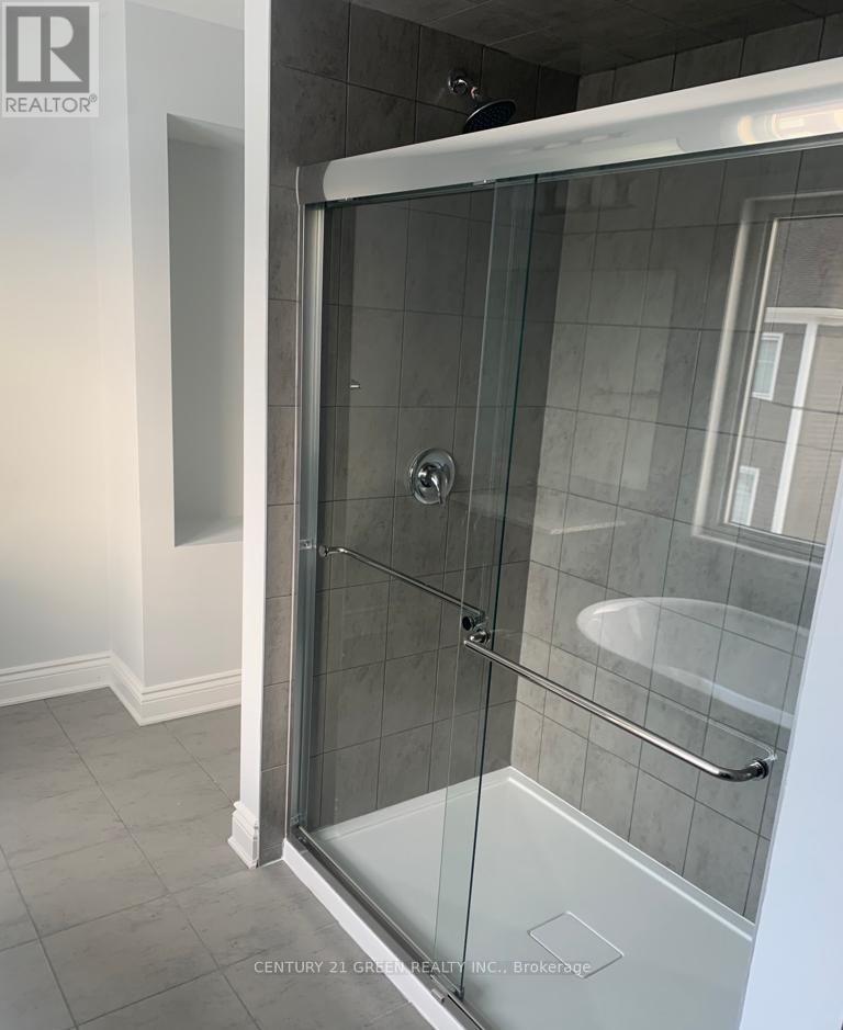 136 YEARLING CIRCLE - 16