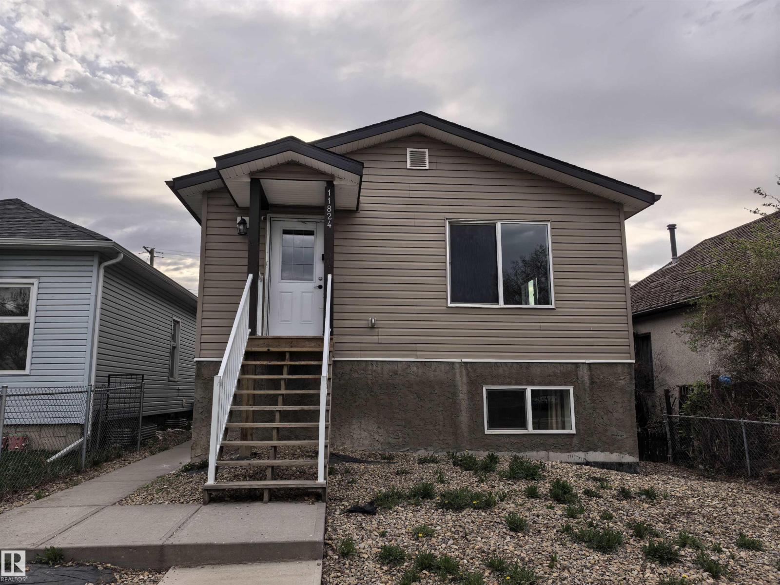 11824 93 ST NW - 1