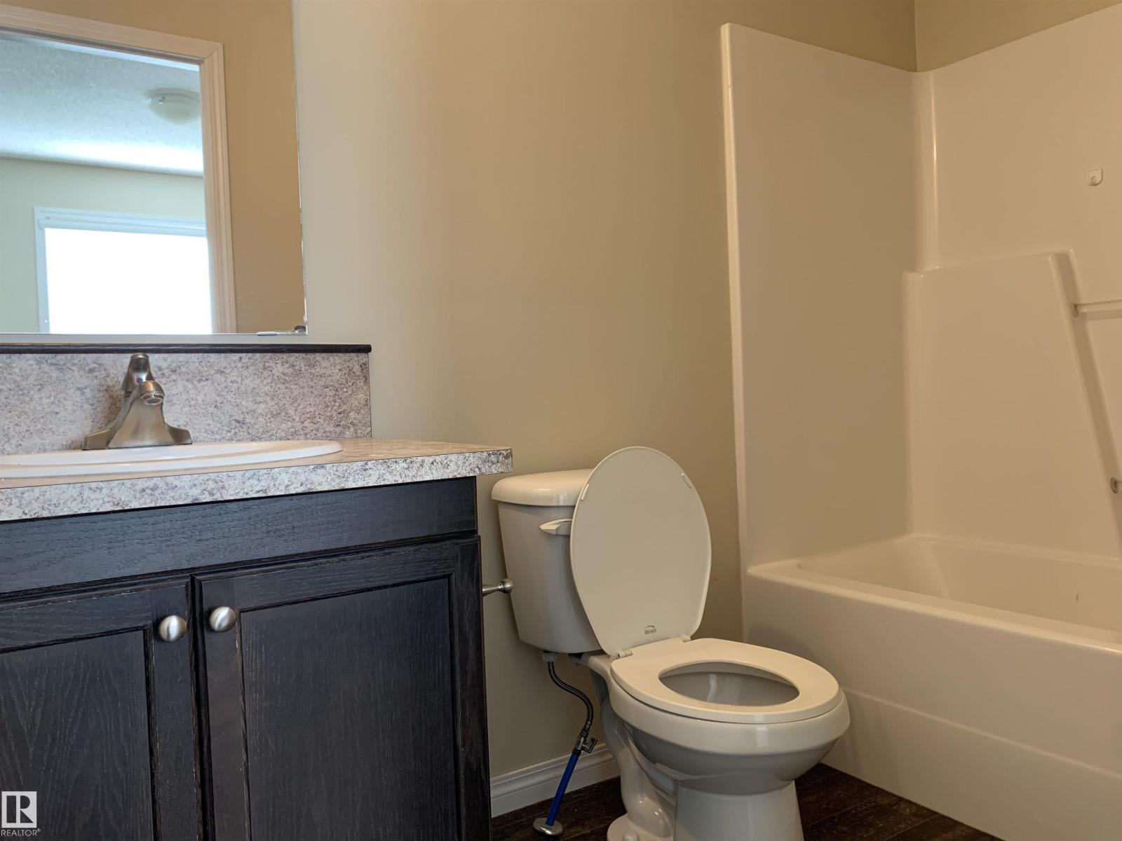 11824 93 ST NW - 14