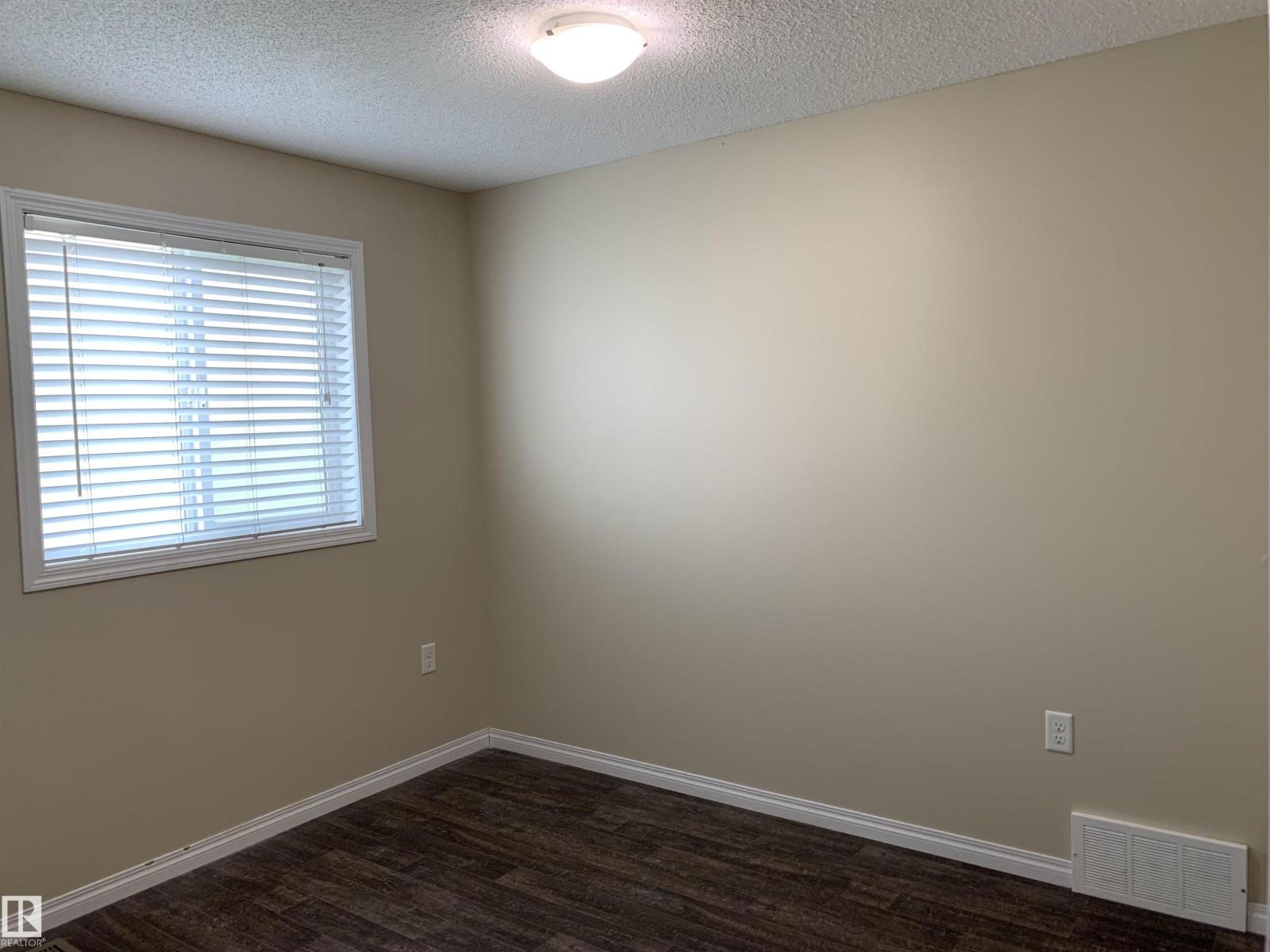11824 93 ST NW - 19