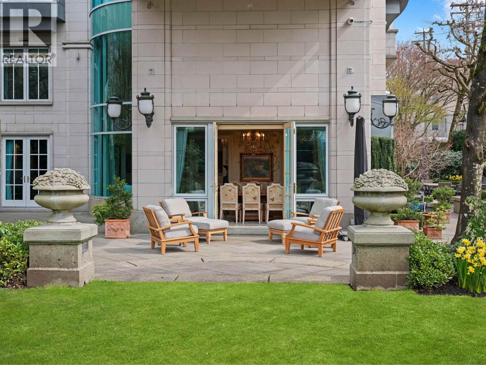 1B 1596 W 14TH AVENUE, Vancouver