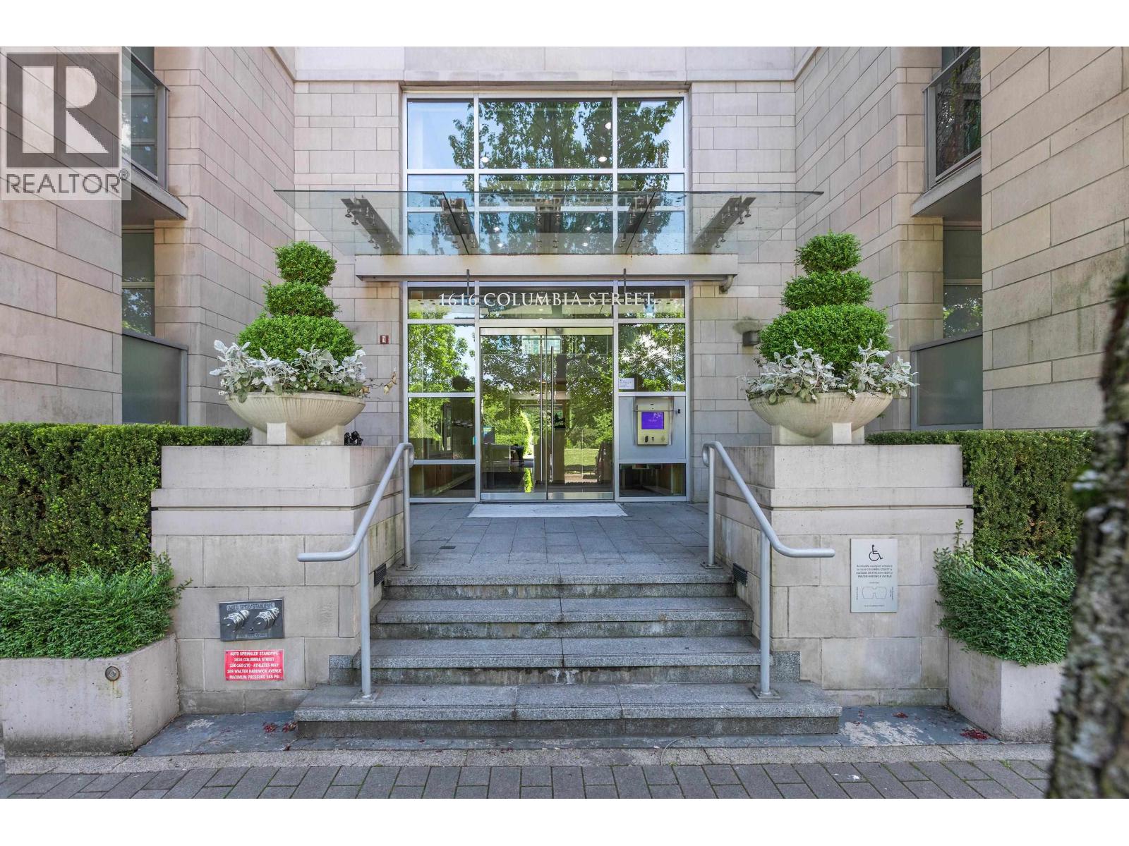 901 1616 COLUMBIA STREET, Vancouver