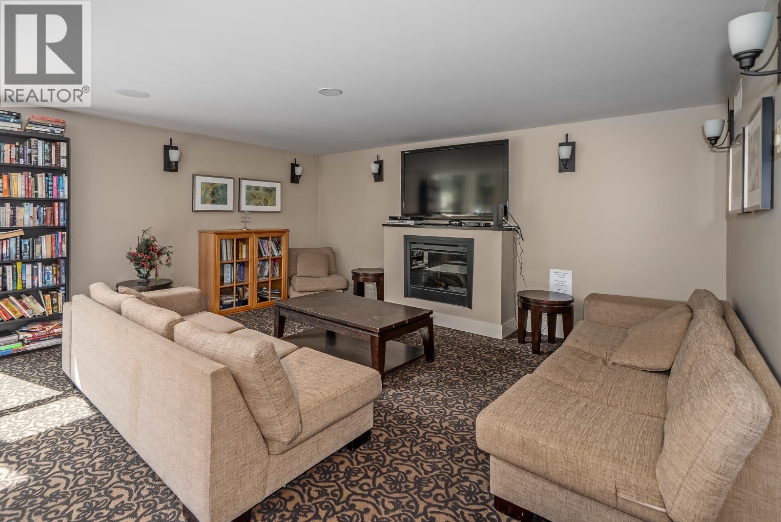 301 280 ROSS DRIVE, New Westminster