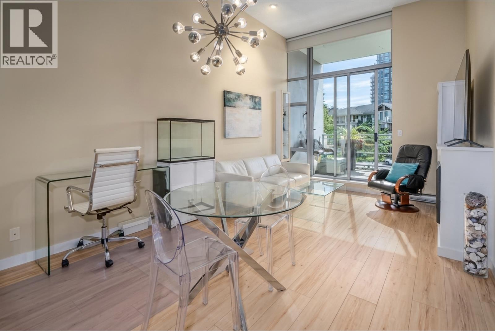 301 280 ROSS DRIVE, New Westminster