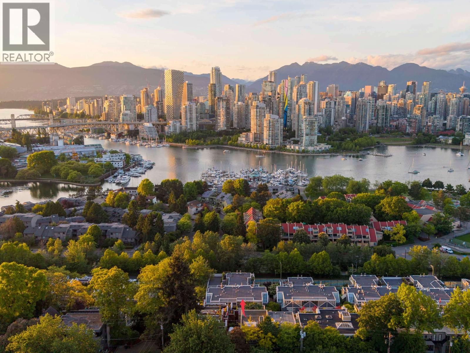 2218 SPRUCE STREET, Vancouver
