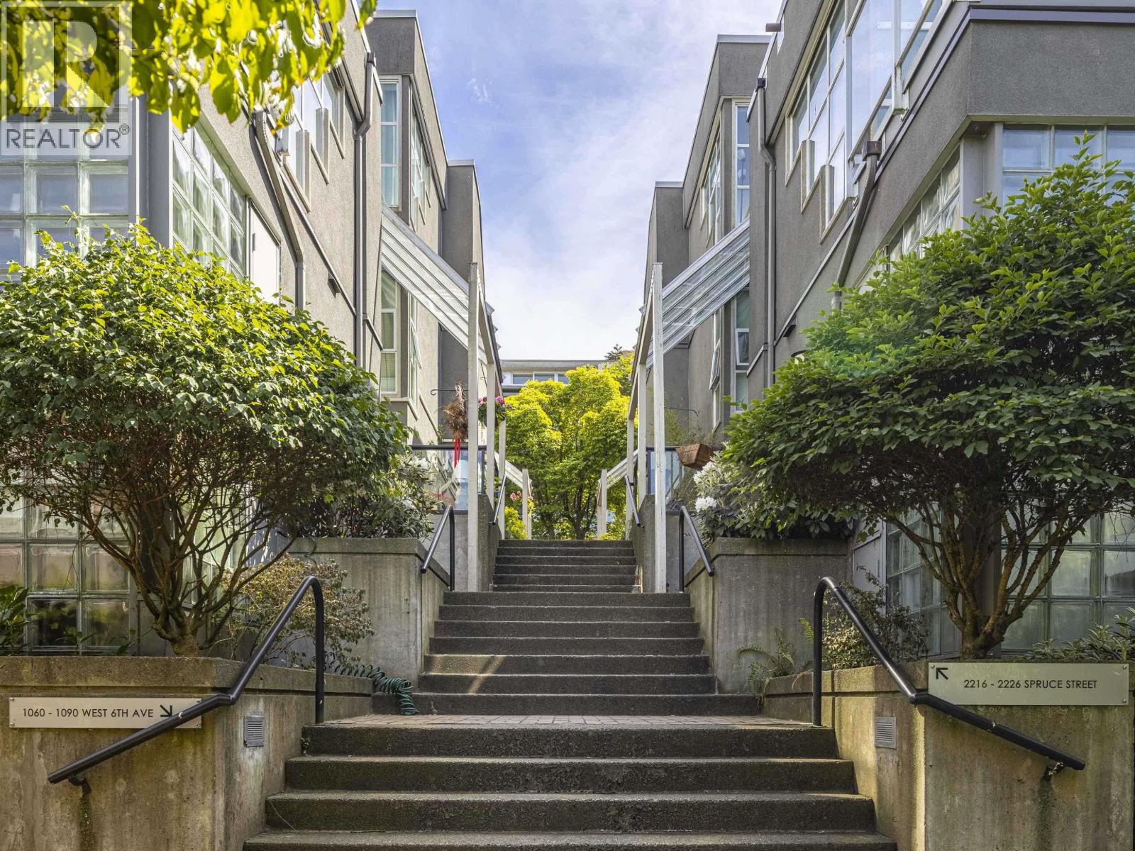 2218 SPRUCE STREET, Vancouver