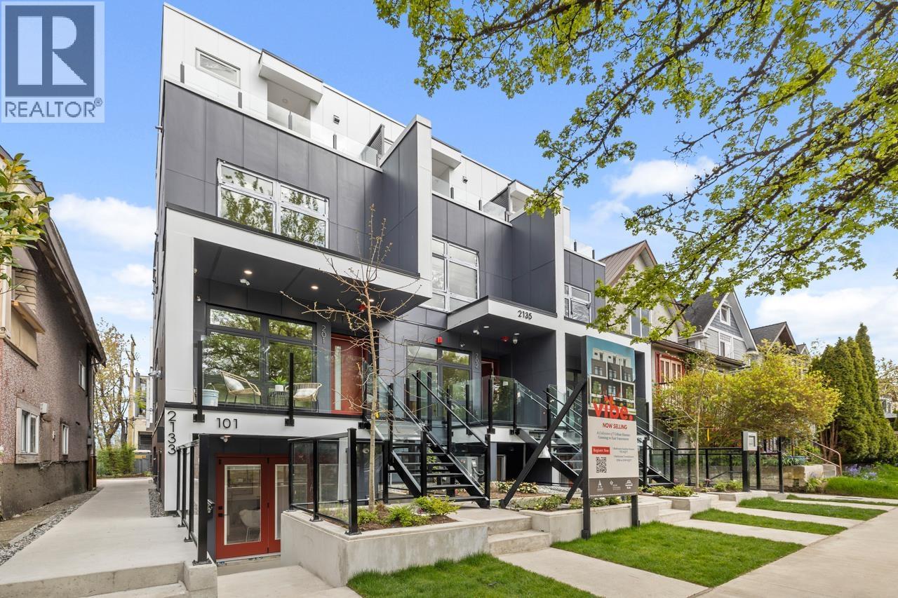 201 2135 PENDER Street - main photo