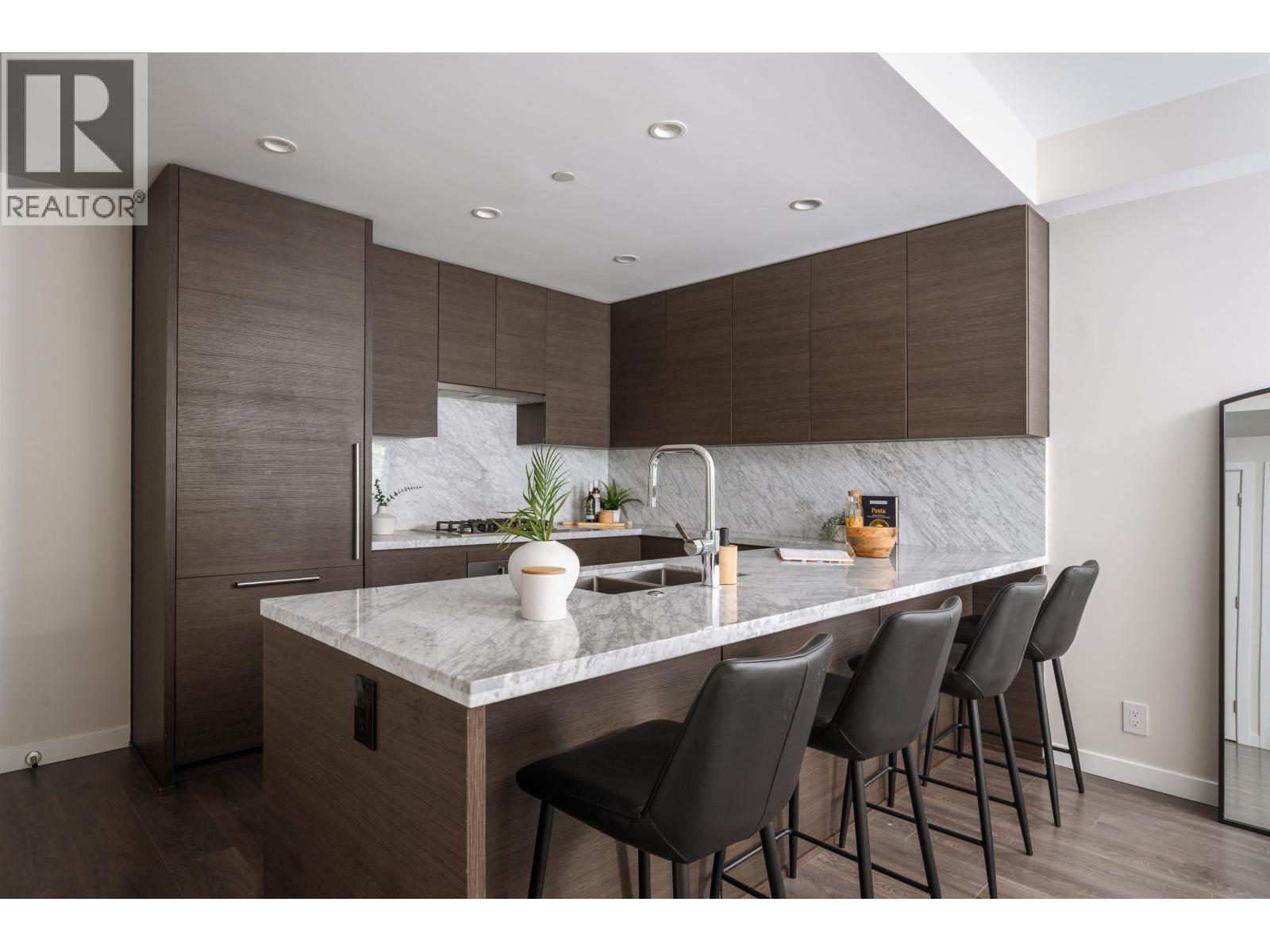 306 308 MORRISSEY ROAD, Port Moody