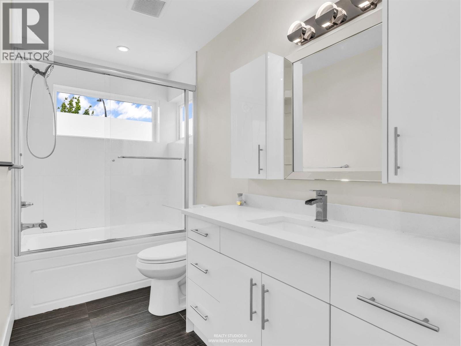 409 W KEITH ROAD, North Vancouver