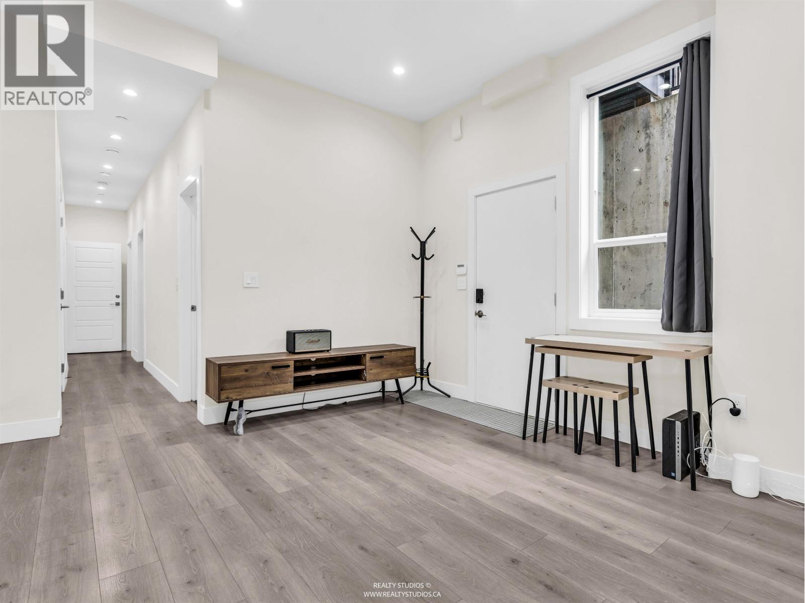 409 W KEITH ROAD, North Vancouver