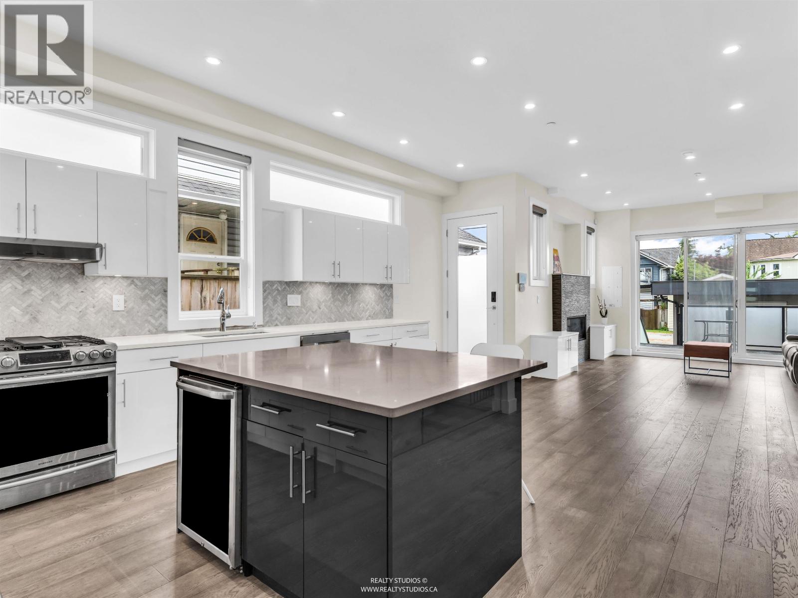 409 W KEITH ROAD, North Vancouver