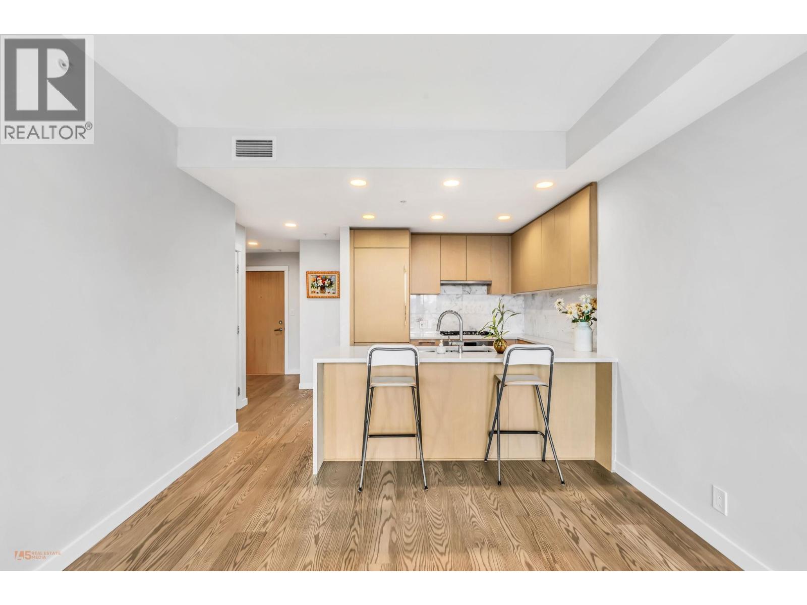 1203 3533 ROSS DRIVE, Vancouver