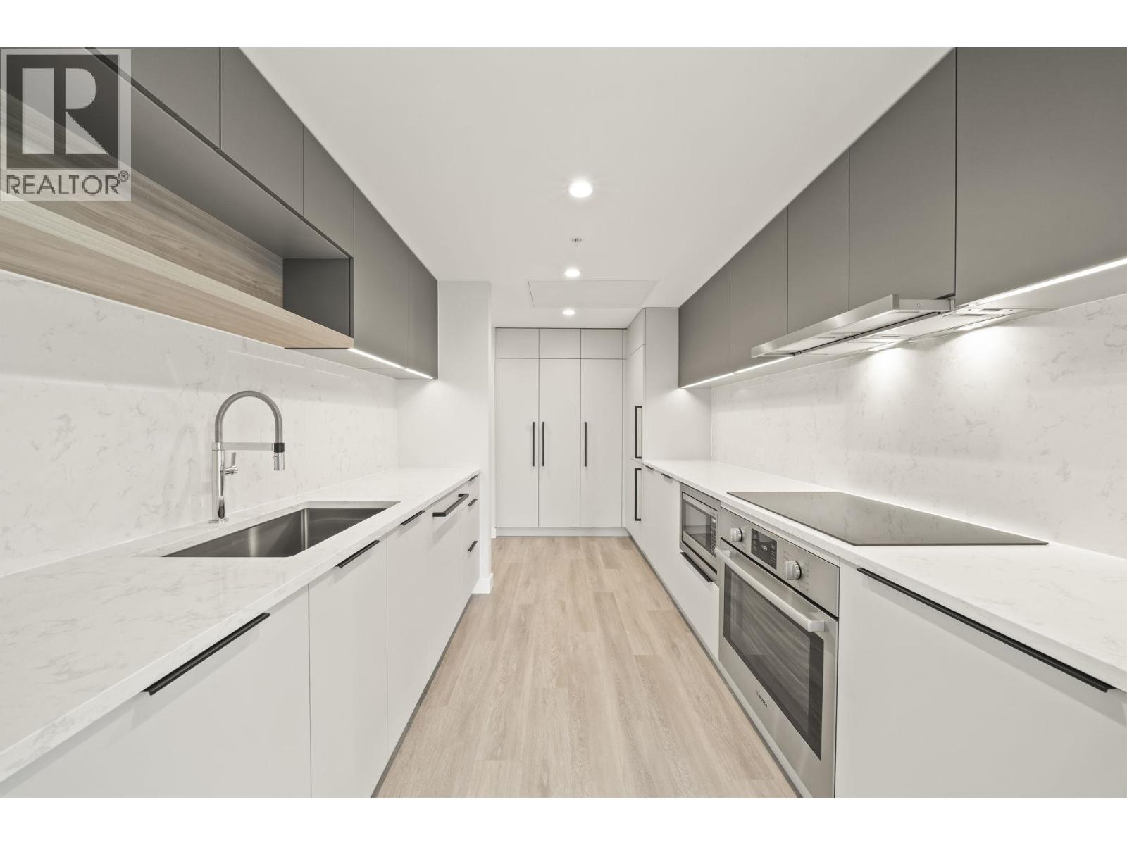 1204 567 EMERSON STREET, Coquitlam