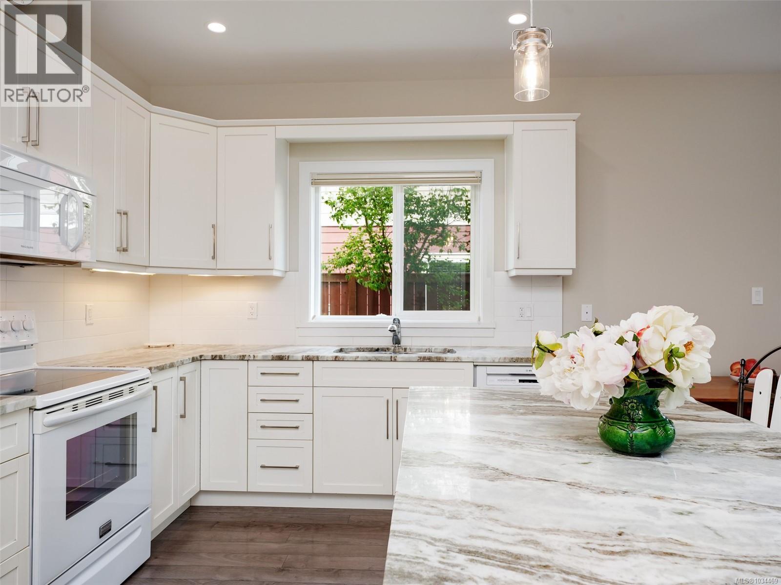 21 1515 Keating Cross Rd, Central Saanich