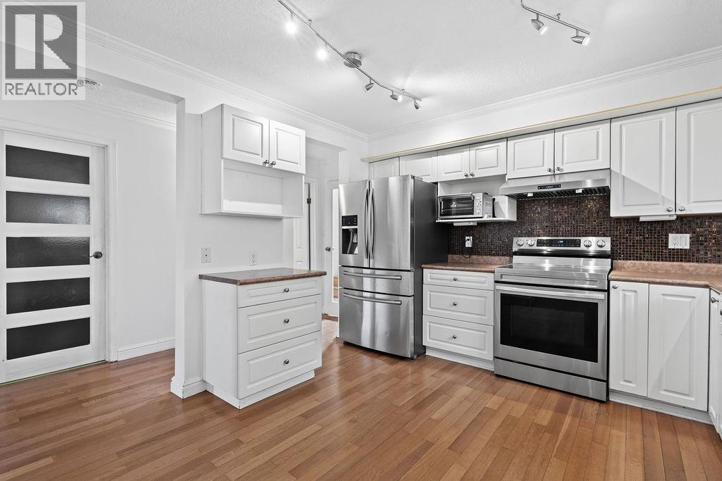 407 DARTMOOR DRIVE, Coquitlam