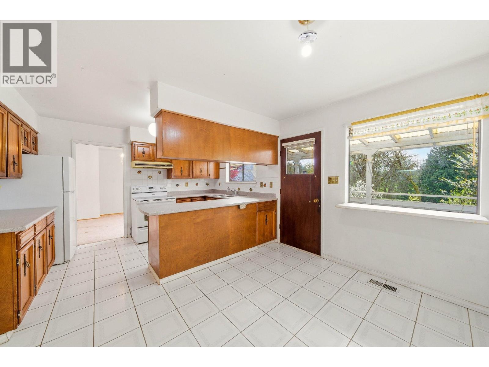 5180 SPRINGDALE COURT, Burnaby