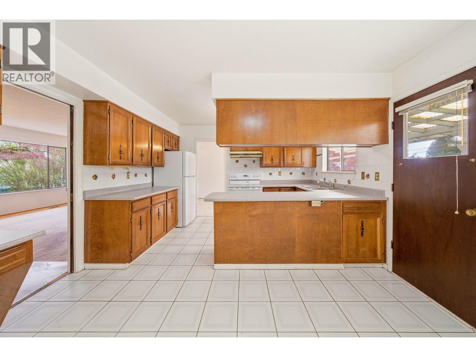 5180 SPRINGDALE COURT, Burnaby