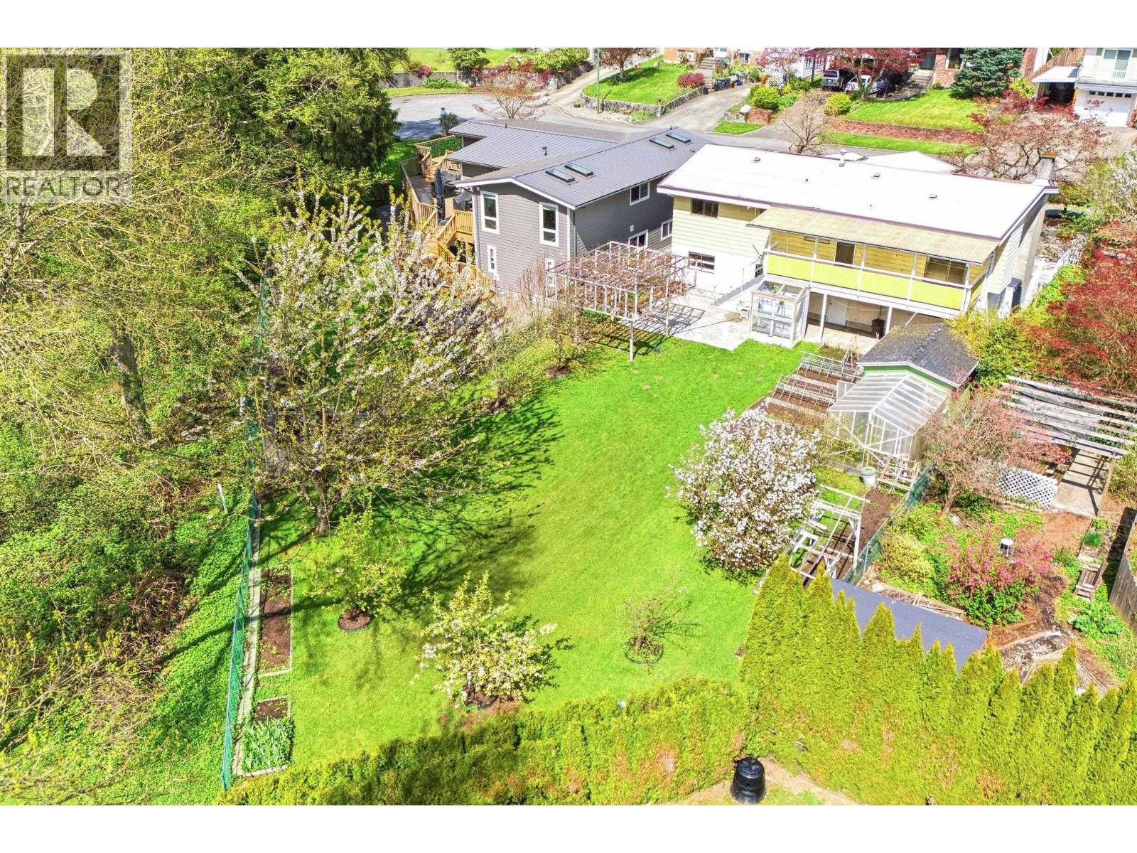 5180 SPRINGDALE COURT, Burnaby
