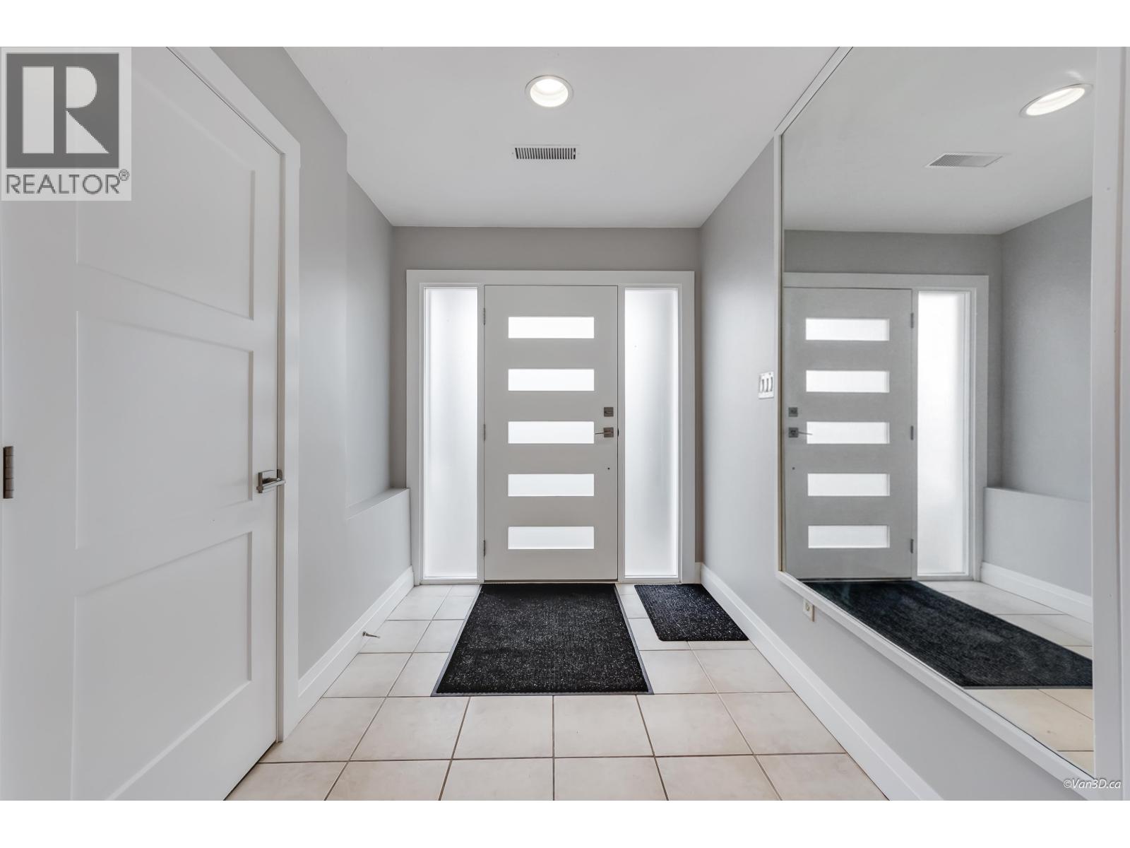 106 WARRICK STREET, Coquitlam