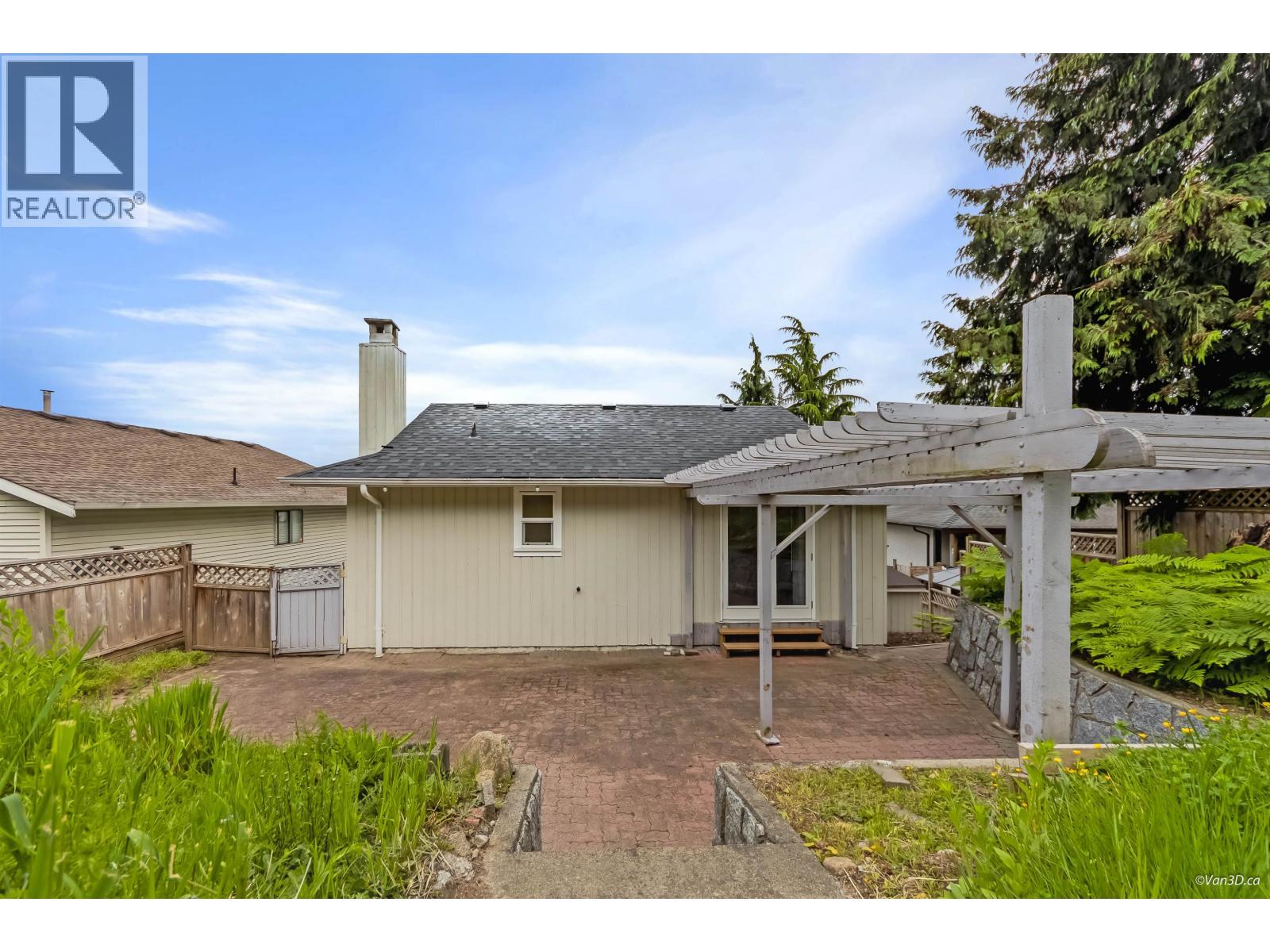 106 WARRICK STREET, Coquitlam