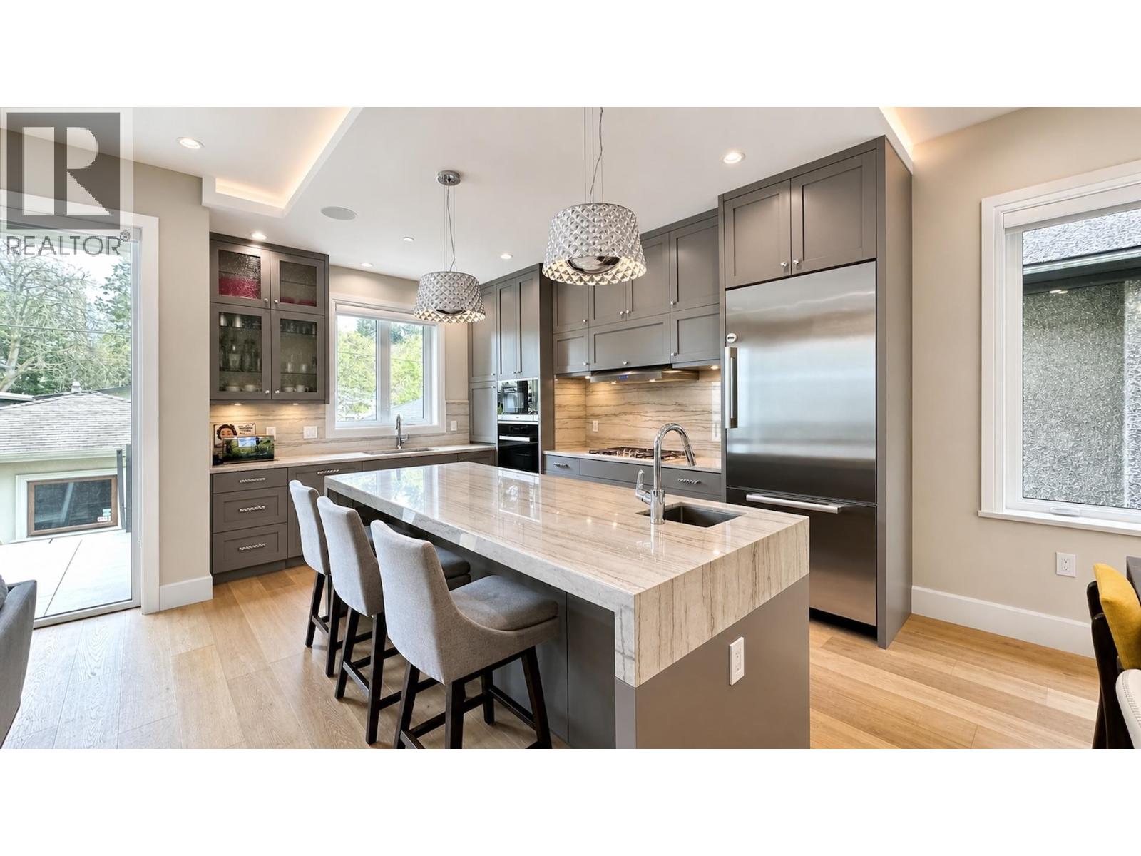 4618 W 8TH AVENUE, Vancouver