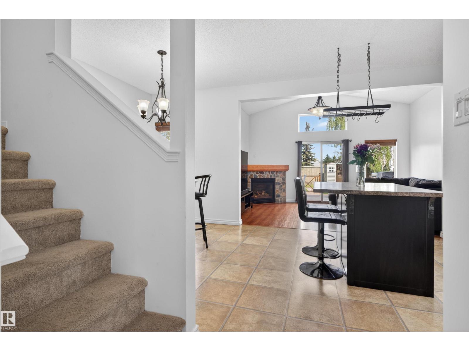 9014 166 AV NW - 4