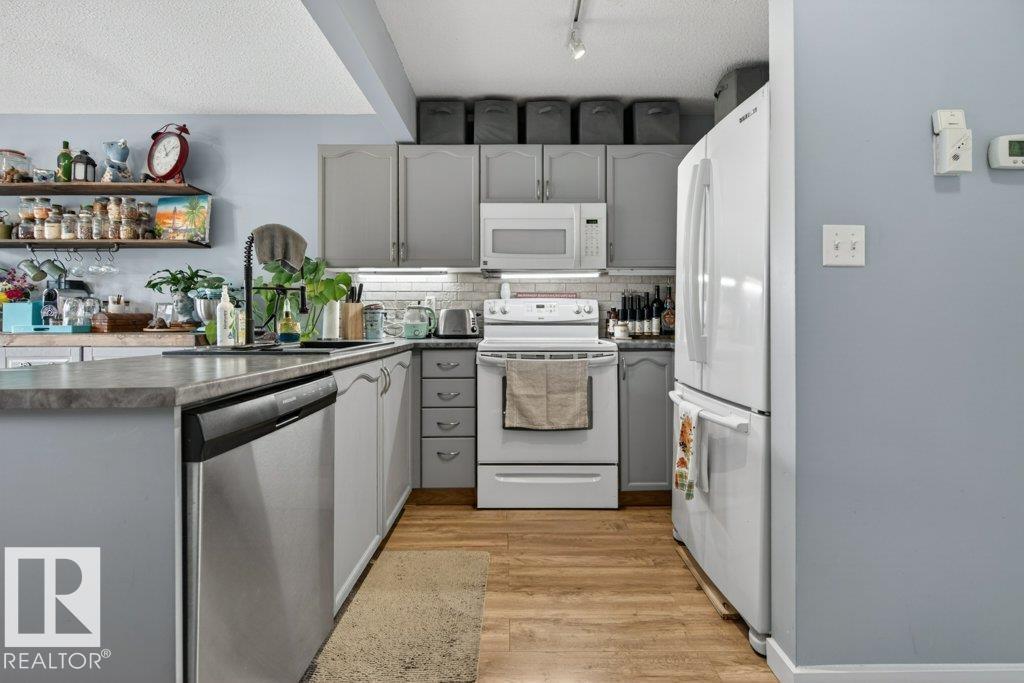 13956 137 ST NW - 12