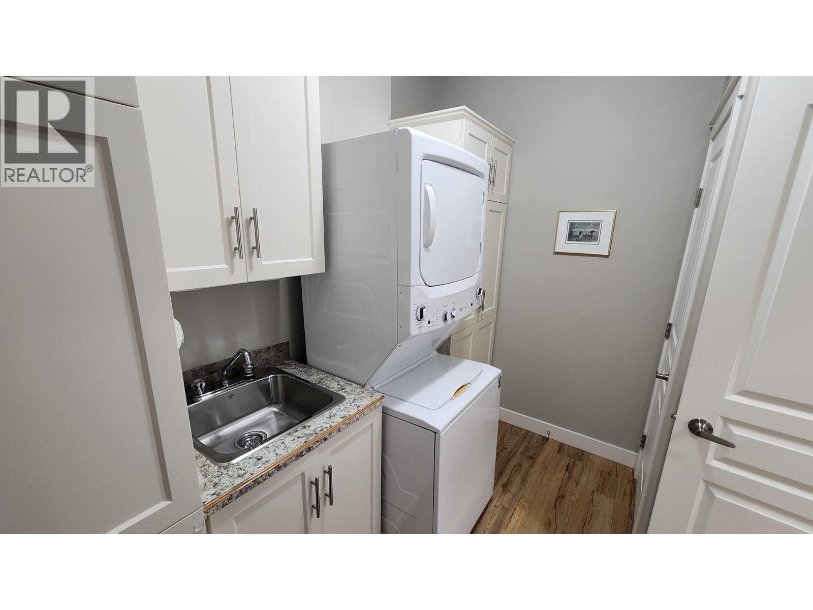 8300 GALLAGHER LAKE FRONTAGE Road Unit# 108, Oliver