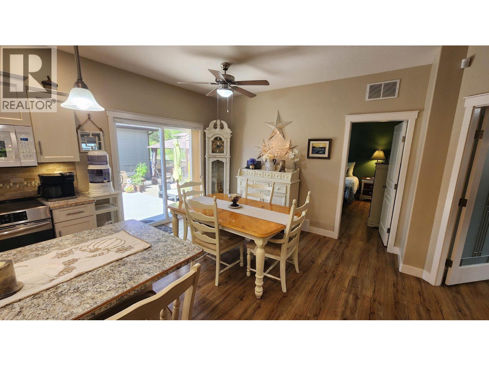 #108 8300 GALLAGHER LAKE FRONTAGE Road - 20