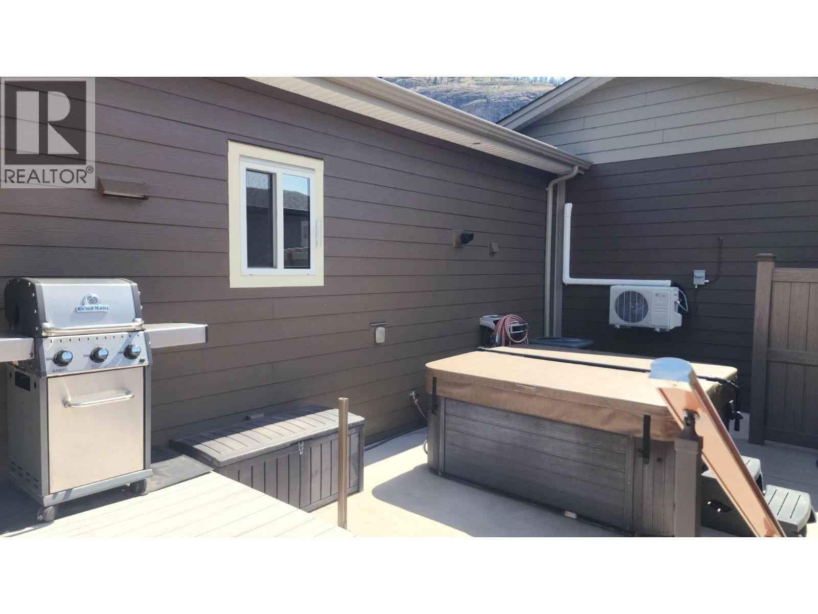 8300 GALLAGHER LAKE FRONTAGE Road Unit# 108, Oliver