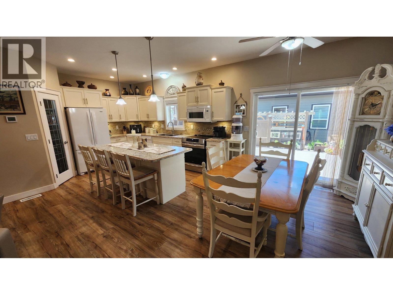 #108 8300 GALLAGHER LAKE FRONTAGE Road - 19