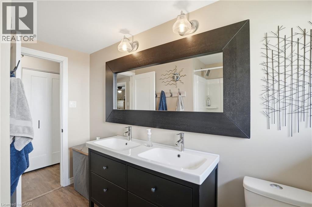 66 PURNELL Drive, Hamilton, Ontario, L9C4Y3 — Photo 3
