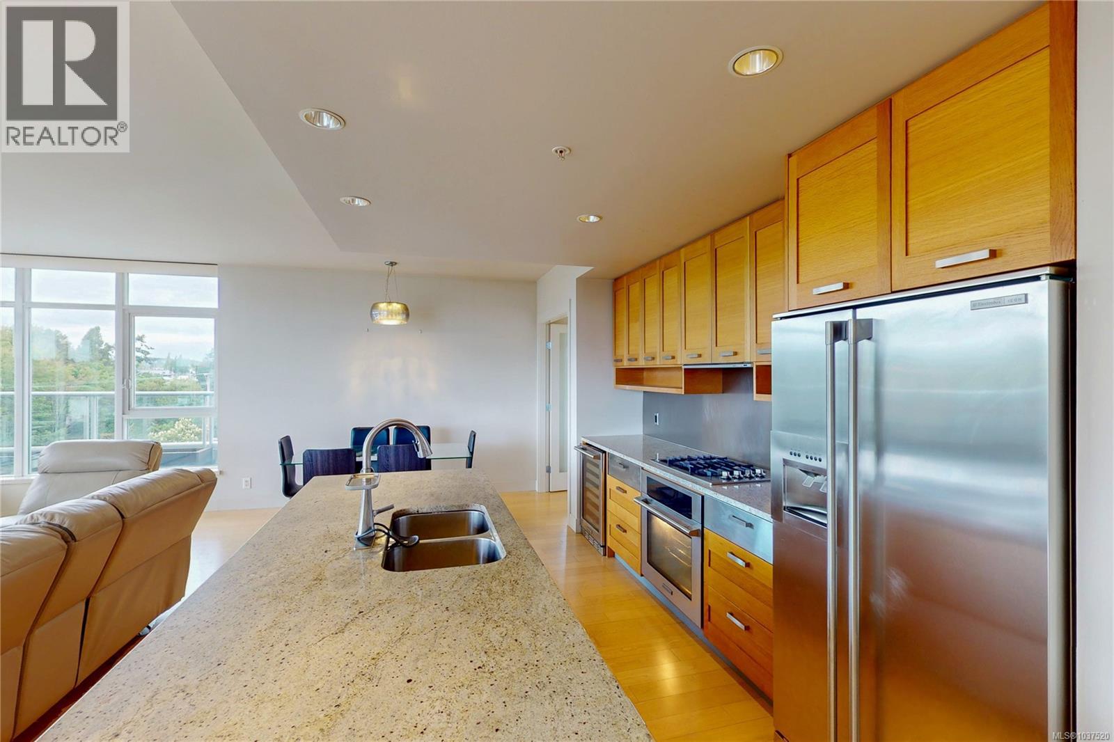 PH2 365 Waterfront Crescent, Victoria