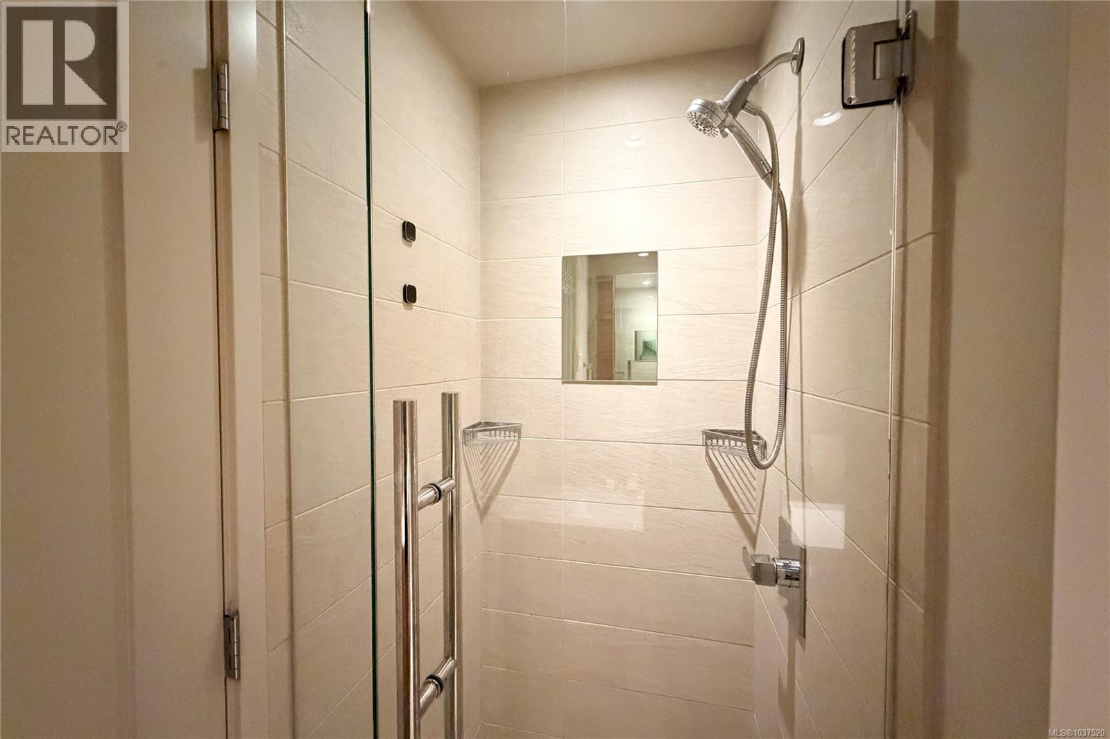 #PH2 365 Waterfront Cres - 20