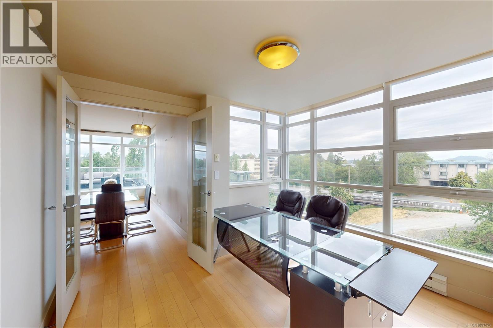 #PH2 365 Waterfront Cres - 28