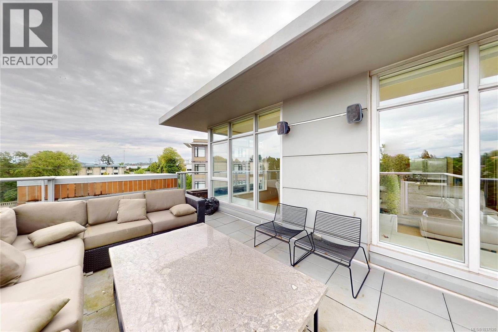 PH2 365 Waterfront Crescent, Victoria