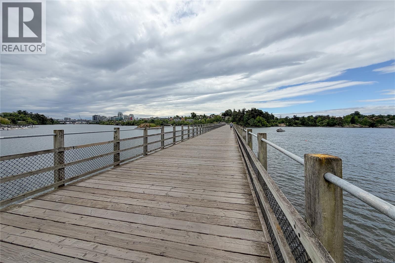 PH2 365 Waterfront Crescent, Victoria