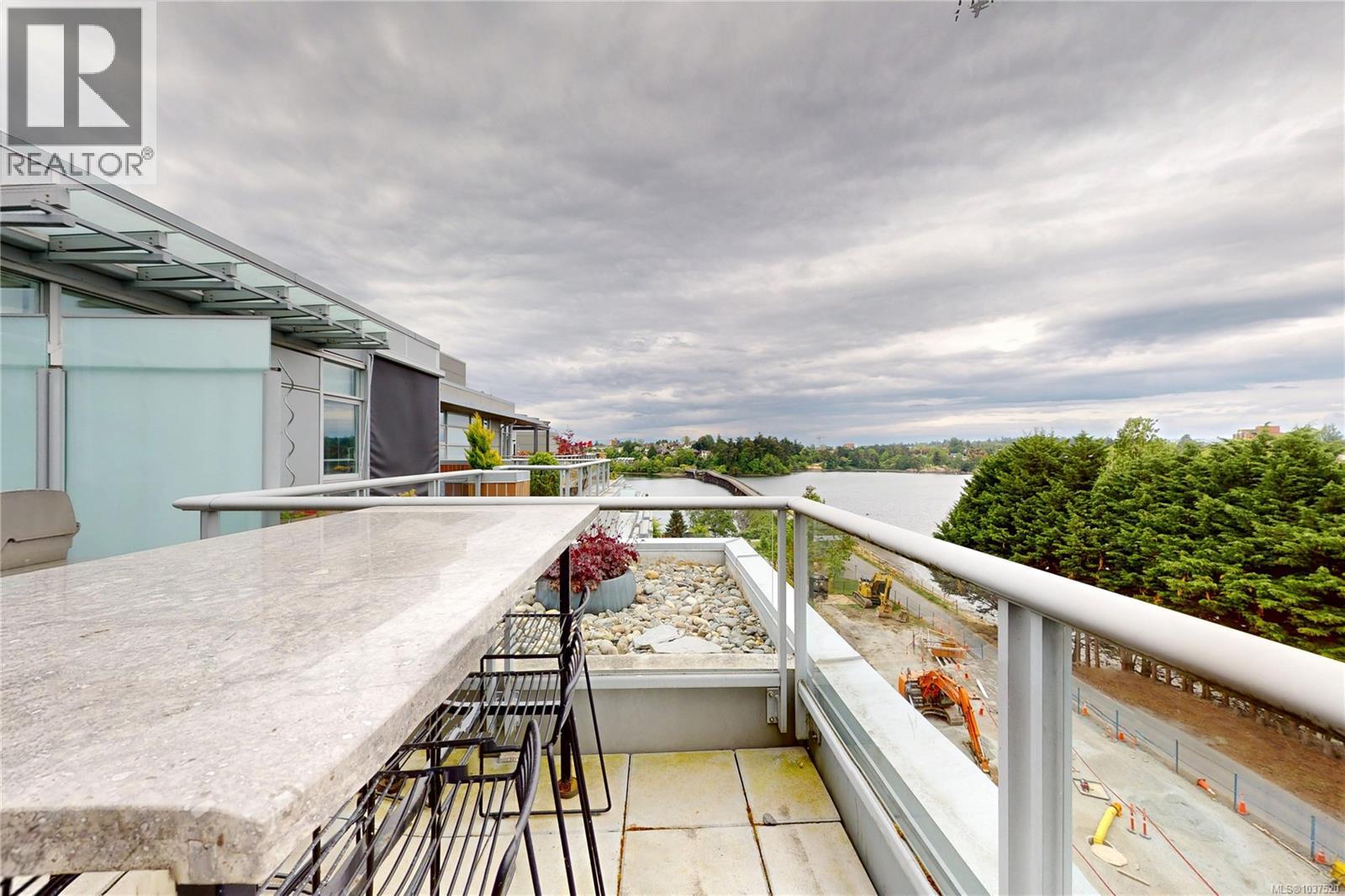 PH2 365 Waterfront Crescent, Victoria