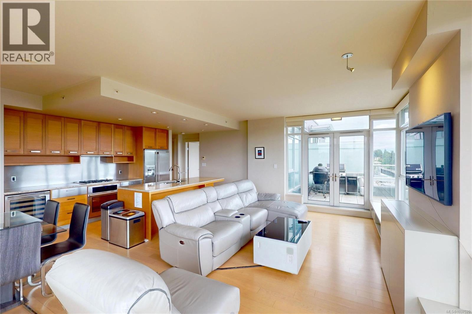 PH2 365 Waterfront Crescent, Victoria