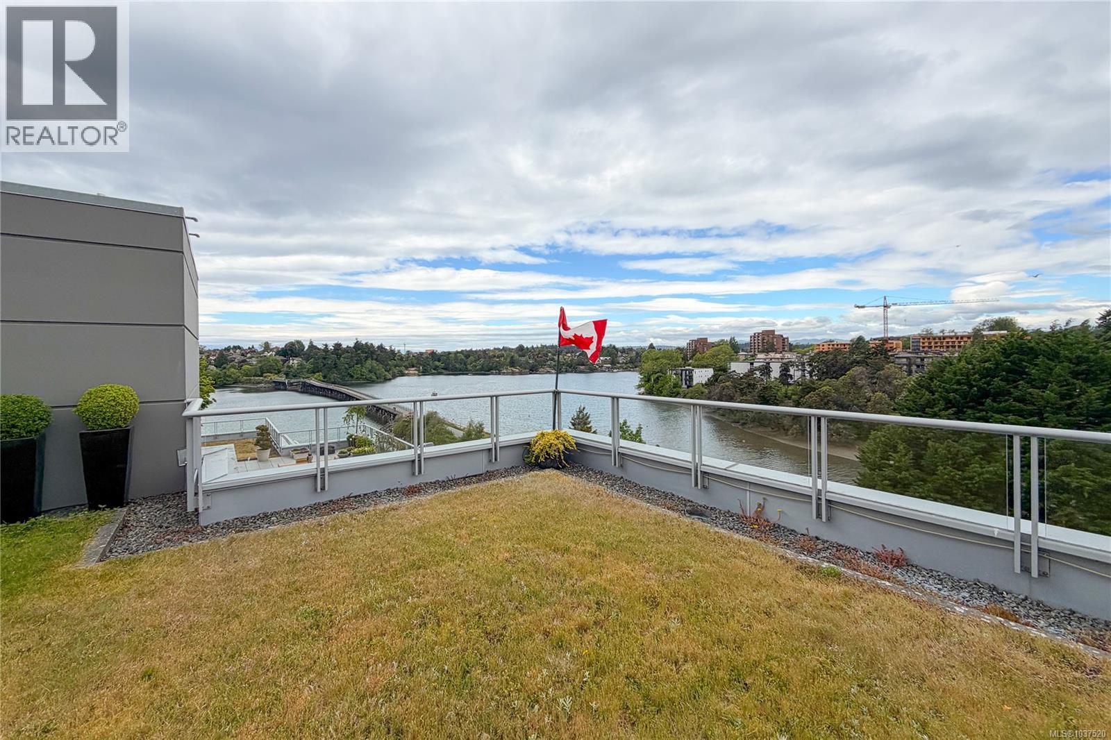 PH2 365 Waterfront Crescent, Victoria