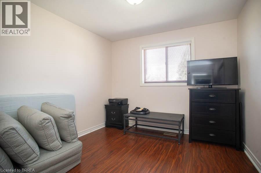 307 BRANT COUNTY RD 18, Brantford, Ontario, N3T5L9 — Photo 2