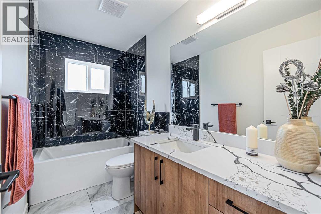 176 Huntchester Crescent NE - 19